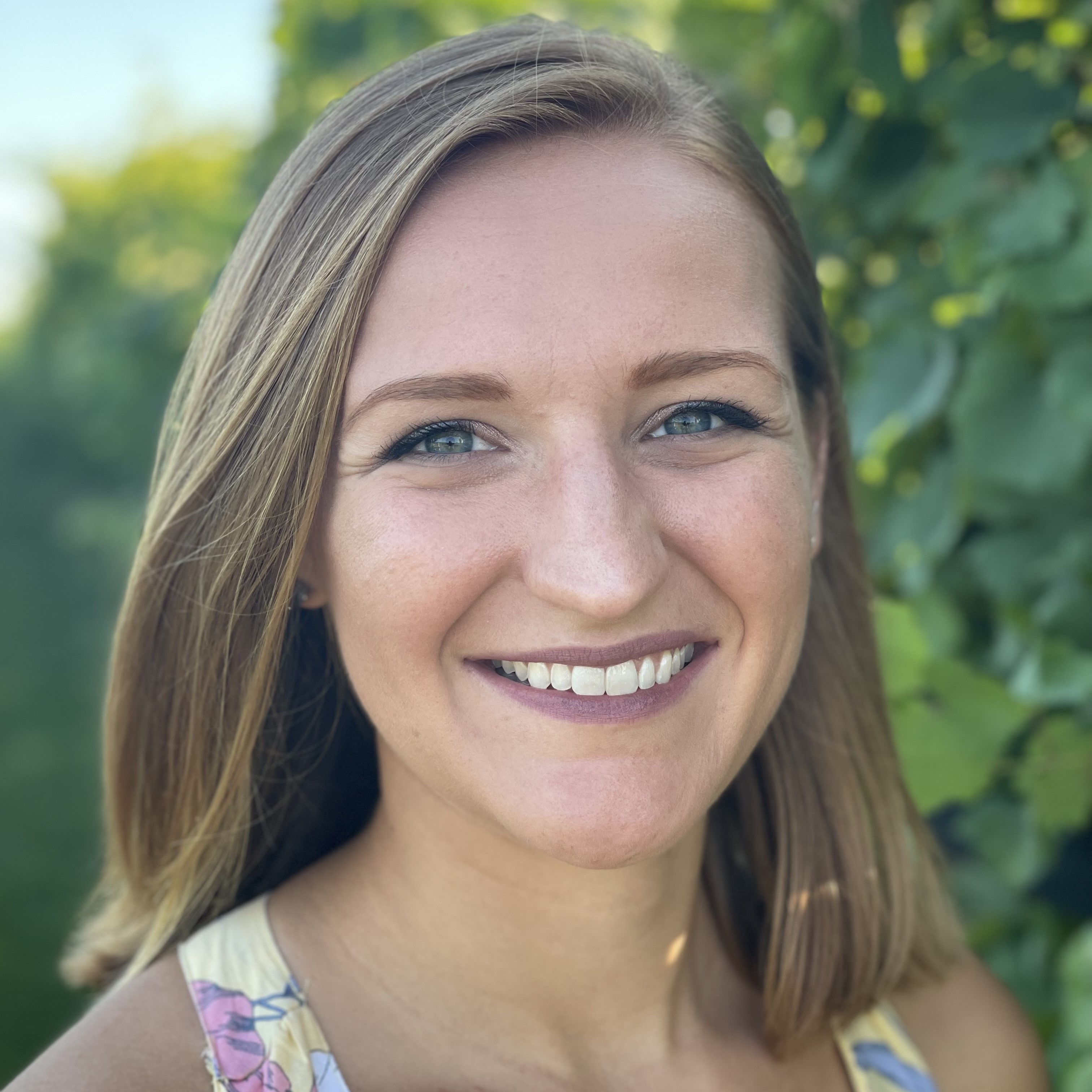 Head shot of Katie Stawiasz in an outdoor setting