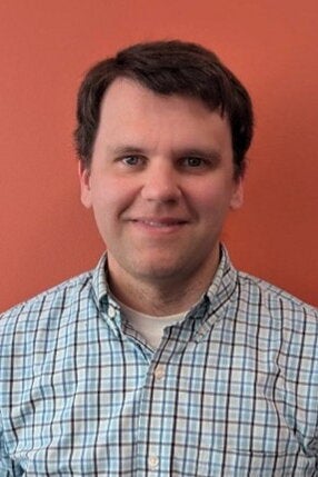 Head shot of Daniel Robbins