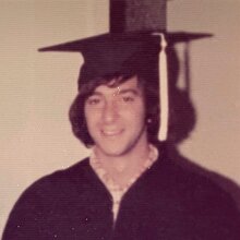 A 1976 photo of Richard Lazarus in his U of I cap and gown. 