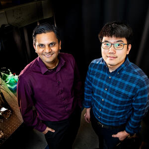 Chemistry professor Prashant Jain, left, and postdoctoral researcher Sungju Yu have developed an artificial photosynthesis process that converts excess CO2 into valuable fuels, bringing green technology one step closer to large-scale solar energy storage. Photo by Fred Zwicky