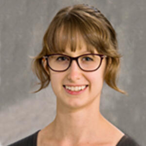 Head shot of Sara Bell, second-year chemistry student at University of Illinois Urbana-Champaign