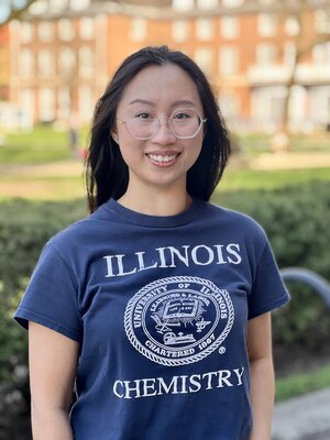 Portrait of Anita Wo on the main quad with Illini Union in background