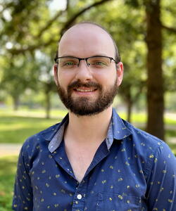 Head shot of Jack D'Amelio in an outdoor setting
