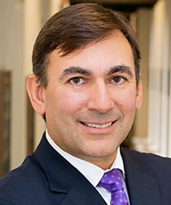 Head shot of Milan Mrksich
