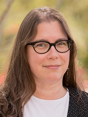 Head shot of Catherine J. Murphy